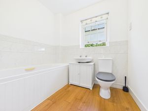 Family Bathroom- click for photo gallery